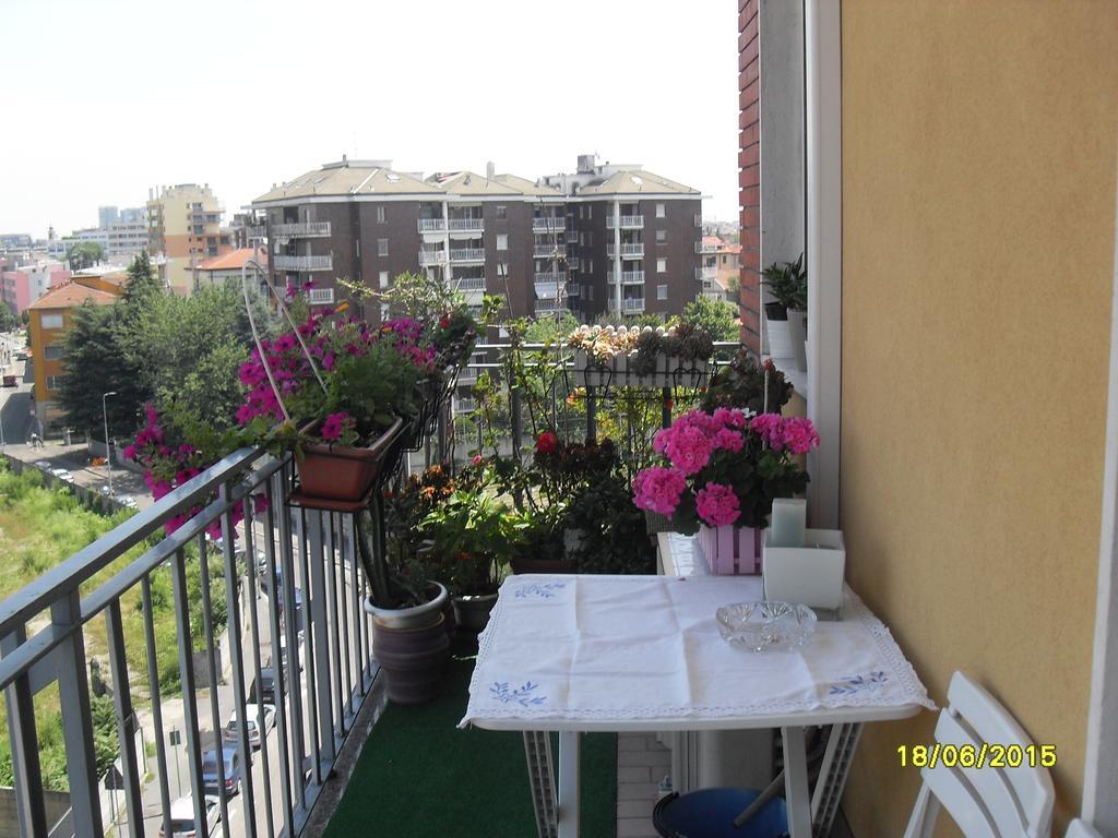 Milan House Hotel Kamer foto